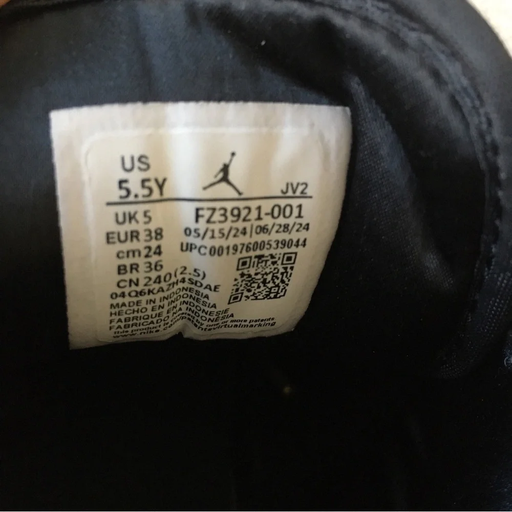 Nike Jordan Air 1 Size 5.5Y Sneakers